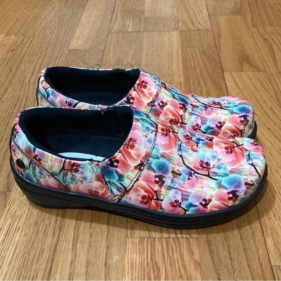 KLOGS FOOTWEAR Clogs Great for workers on their feet a lot Size 6 - Picture 16 of 16